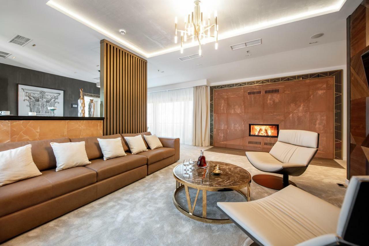 Presidential Suite,786162219:JPEG